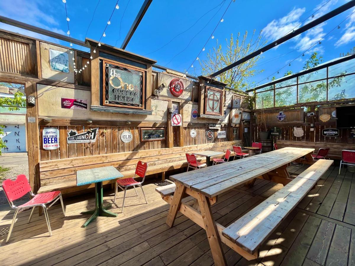 The Only Backpacker'S Inn (Adults Only) Toronto Exterior photo