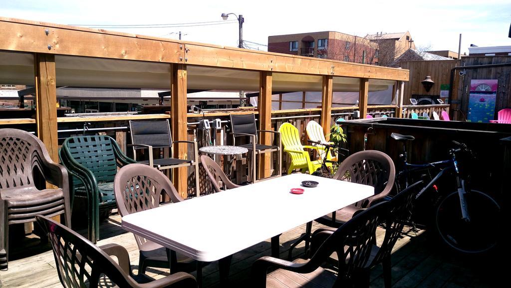 The Only Backpacker'S Inn (Adults Only) Toronto Exterior photo